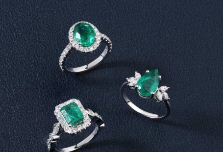 Scuba Accessories - Photographing Jewellery. so hard but so Rewarding!