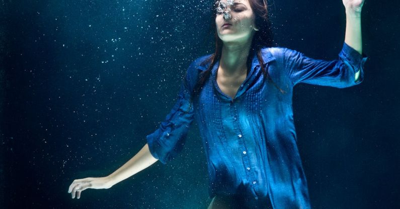 Thistlegorm Diving - Underwater Photography of Woman